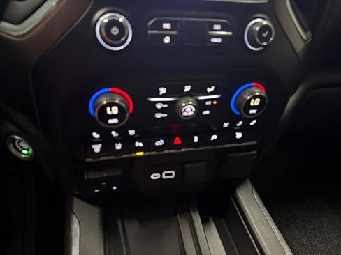Used 2020 Chevrolet Silverado 3500 High Country AWD/4WD image 24