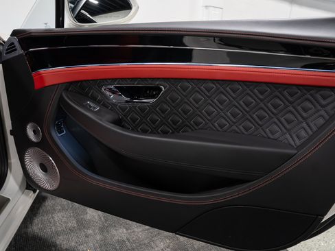 Used 2020 Bentley Continental GT V8 image 54