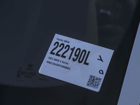 Certified 2023 BMW 530e w/ Convenience Package image 25