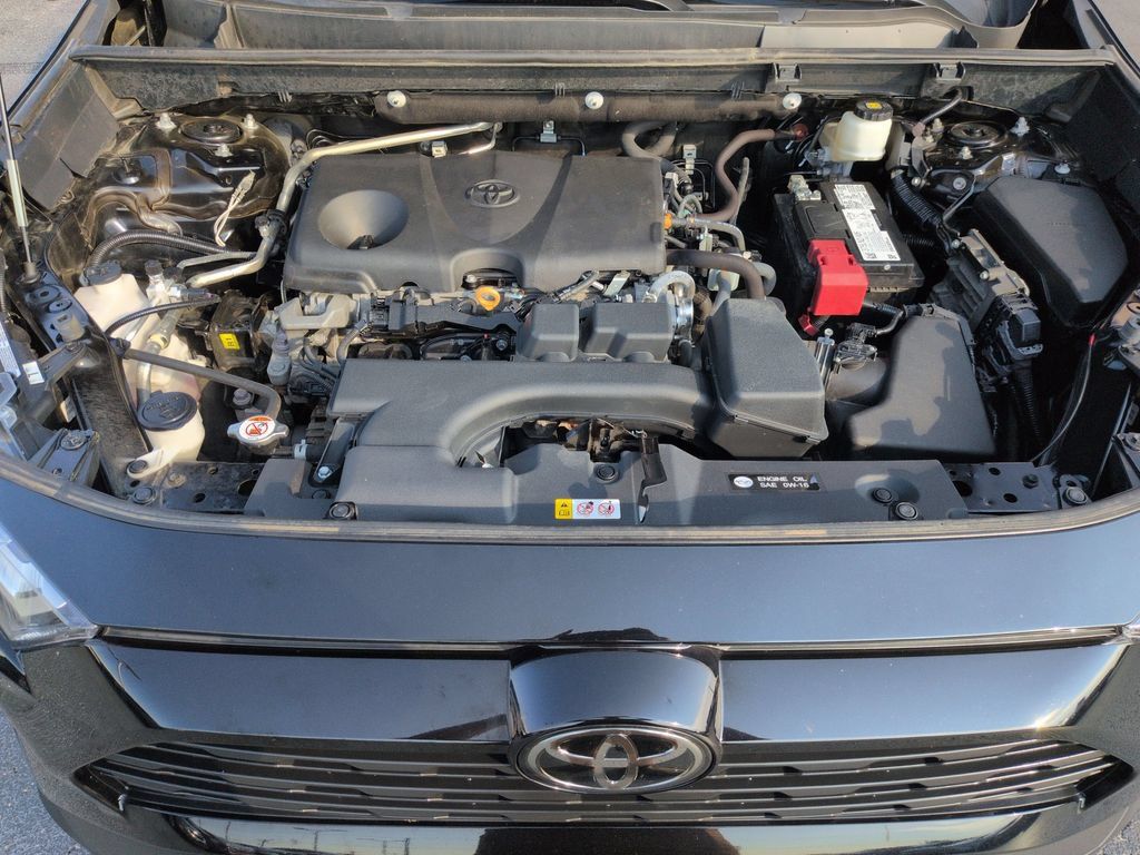 Certified 2023 Toyota RAV4 LE FWD image 22
