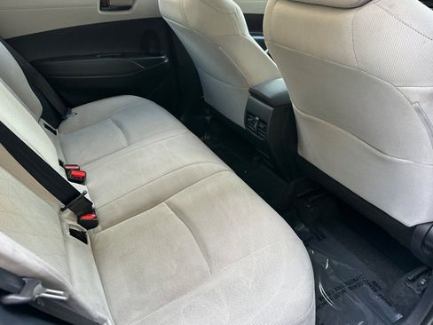 Used 2022 Toyota Corolla Cross LE image 19