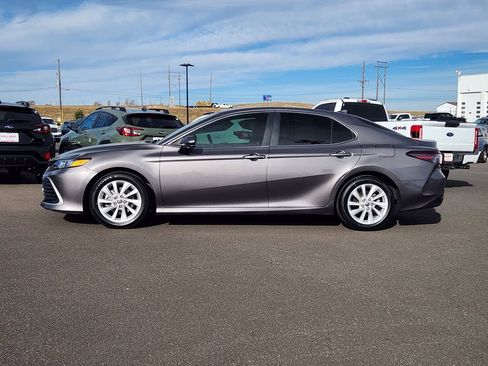 Used 2022 Toyota Camry LE image 2
