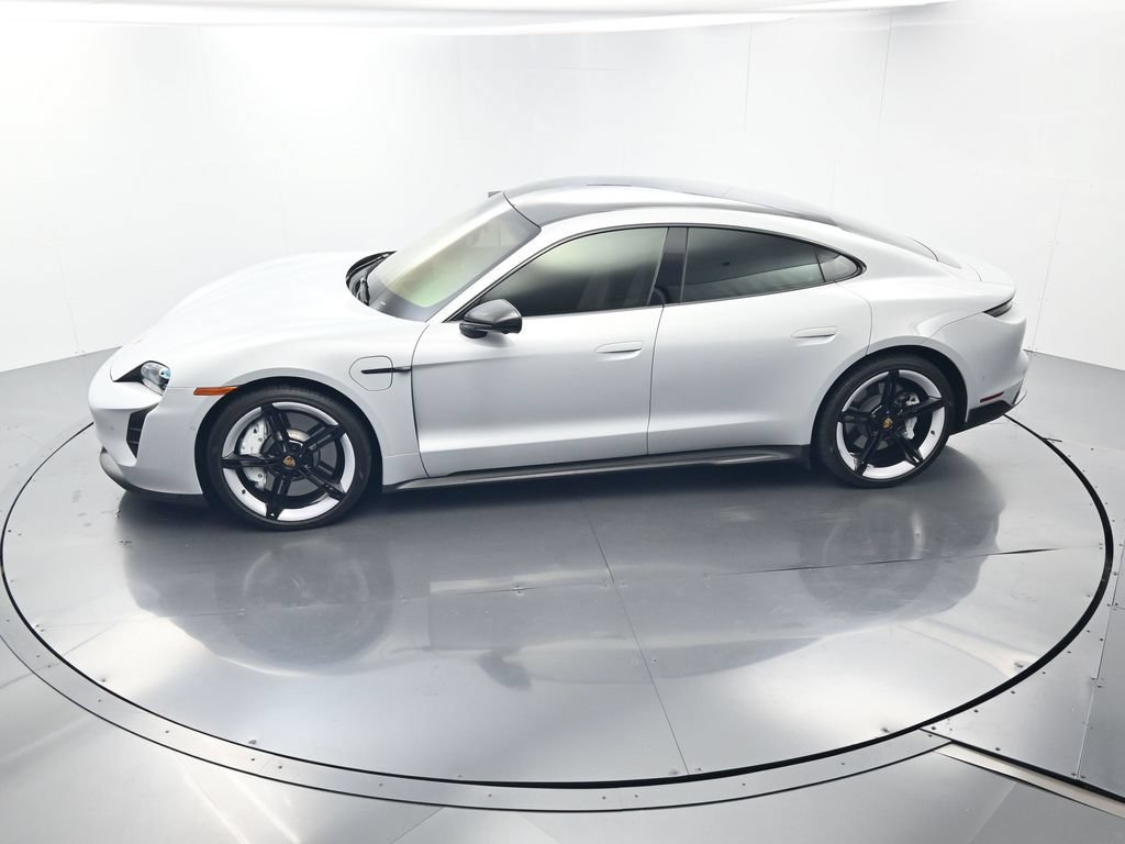 Certified 2023 Porsche Taycan GTS AWD/4WD image 33