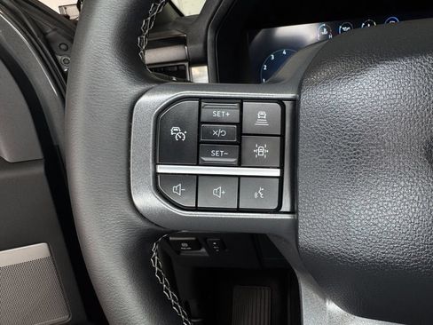 Used 2025 Ford F150 Lariat AWD/4WD image 17