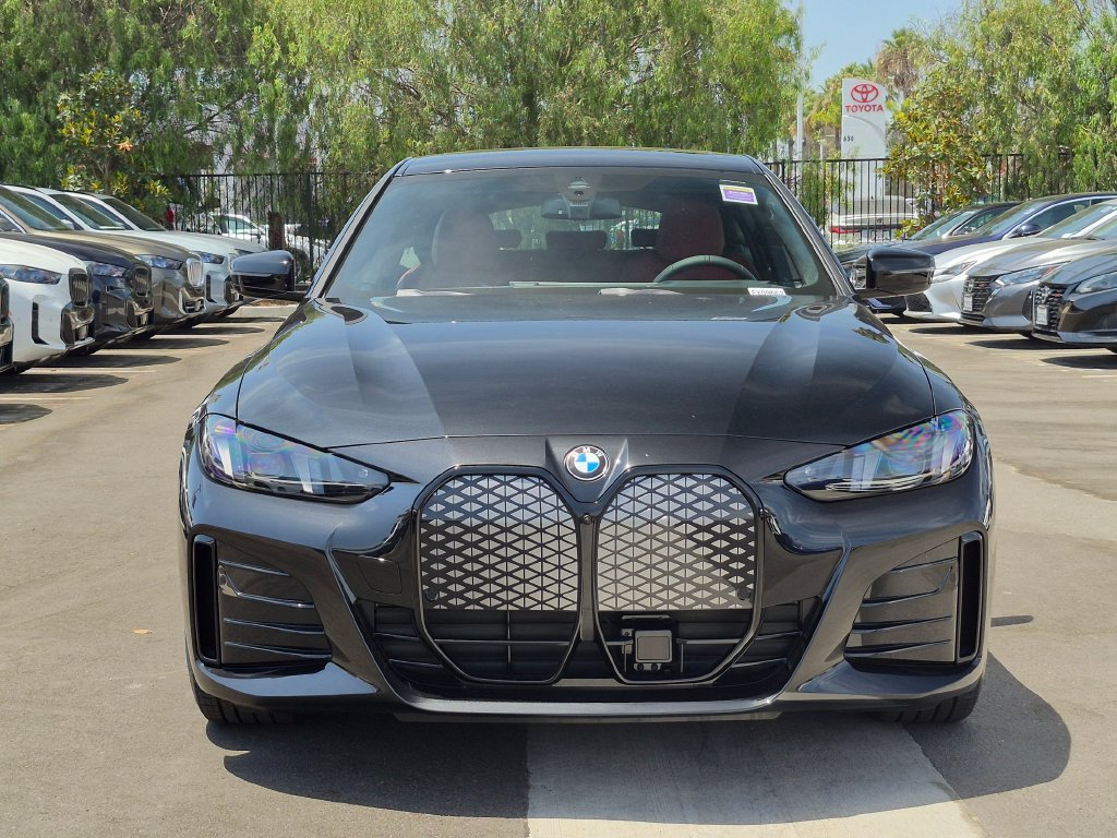New 2026 BMW i4 xDrive40i w/ M Sport Package AWD/4WD image 4