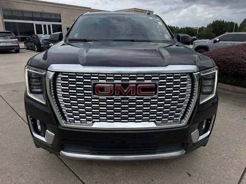 Used 2021 GMC Yukon Denali w/ Denali Premium Package RWD image 2