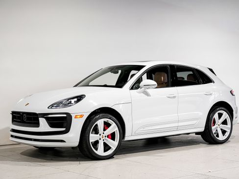 Used 2023 Porsche Macan S image 6