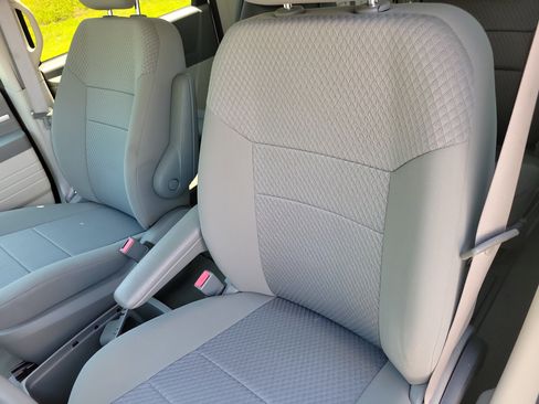 Used 2010 Dodge Grand Caravan SE w/ Popular Equipment Group FWD image 5