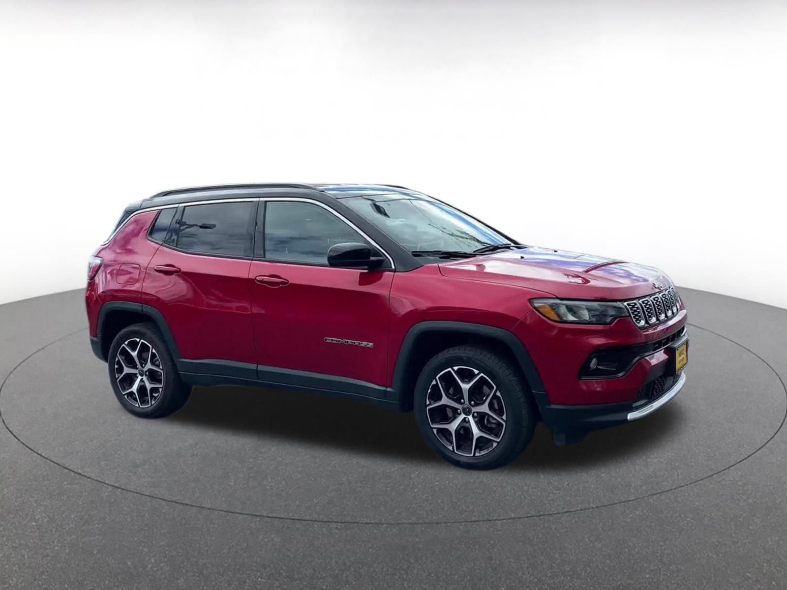 Used 2025 Jeep Compass Limited AWD/4WD image 4
