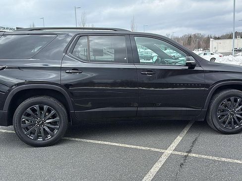 Used 2023 Chevrolet Traverse RS w/ LPO, Cargo Package AWD/4WD image 4