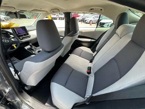 Used 2025 Toyota Corolla LE FWD image 12