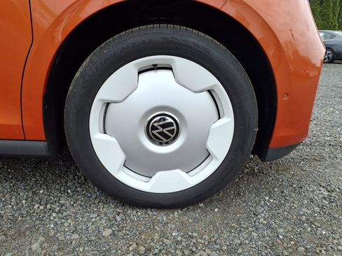 New 2025 Volkswagen ID. Buzz 1st Edition image 5