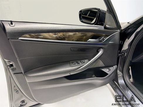 Used 2018 BMW 540i w/ M Sport Package RWD image 19