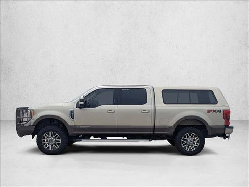 Used 2017 Ford F250 Lariat w/ Lariat Value Package AWD/4WD image 8