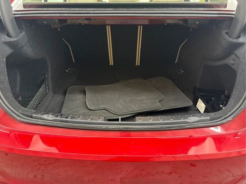 Used 2018 BMW 320i xDrive Sedan w/ Convenience Package image 16