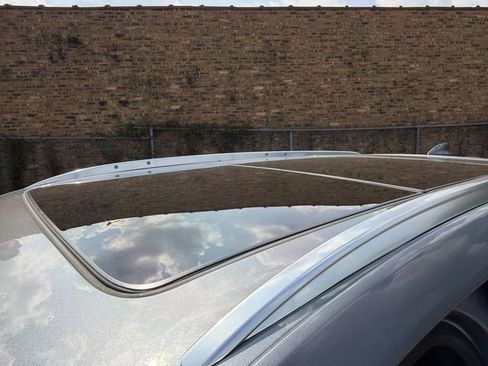 Used 2022 Cadillac XT5 Premium Luxury w/ LPO, Floor Liner Package AWD/4WD image 29