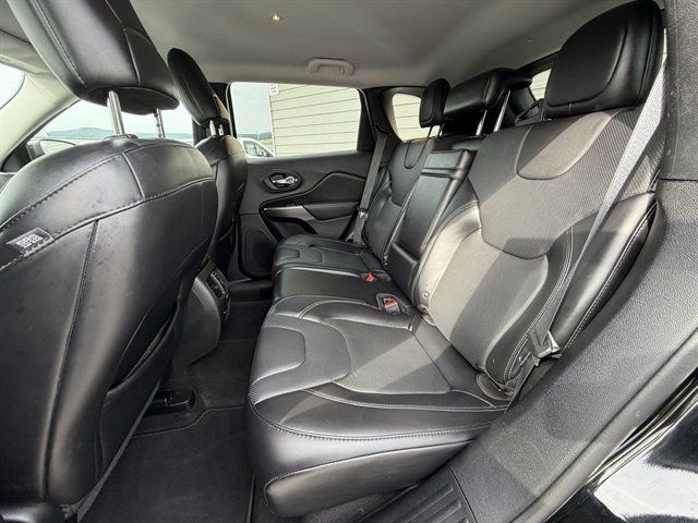 Used 2019 Jeep Cherokee Limited AWD/4WD image 52