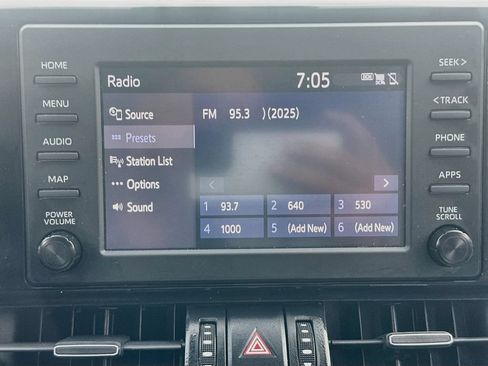 Used 2019 Toyota RAV4 XLE Premium FWD image 14