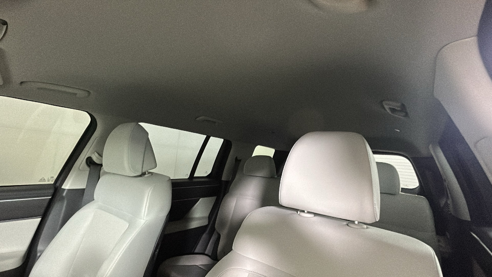 Used 2024 Hyundai Santa Fe SE FWD image 16