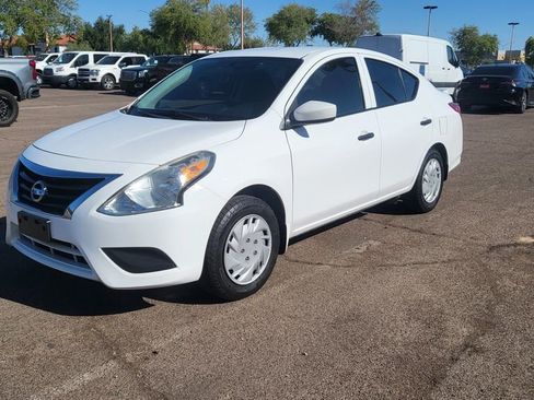 Used 2018 Nissan Versa S Plus image 4