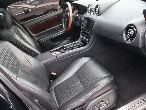 Used 2017 Jaguar XJ R-Sport image 26