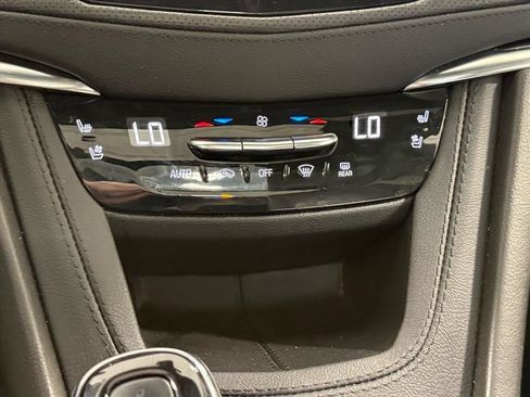 Used 2023 Cadillac XT5 Premium Luxury image 19
