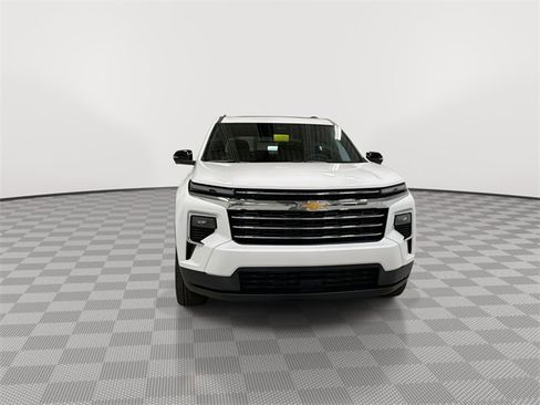 New 2026 Chevrolet Traverse LT w/ Sun and Wheel Package image 3