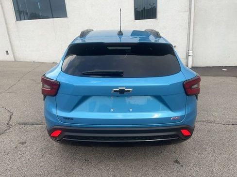 New 2025 Chevrolet Trax RS w/ Sunroof Package image 4