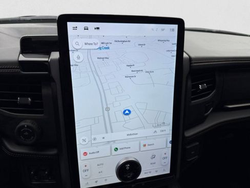 Used 2023 Ford Expedition Platinum image 16