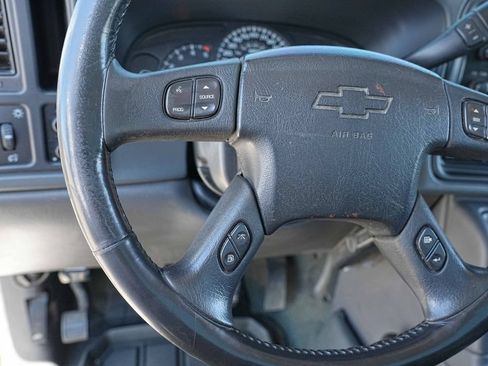 Used 2006 Chevrolet Silverado 2500 W/T w/ Heavy-Duty Power Package AWD/4WD image 22