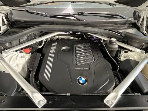 Used 2022 BMW X5 xDrive40i w/ M Sport Package AWD/4WD image 18