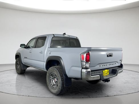 Used 2021 Toyota Tacoma TRD Off-Road AWD/4WD image 5