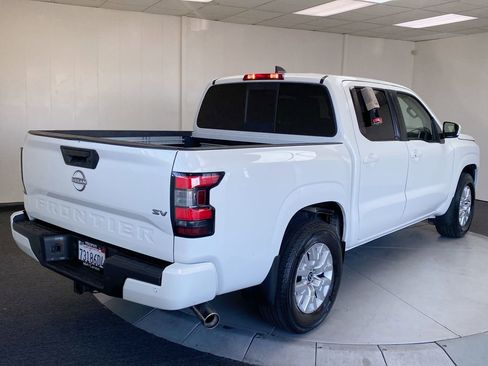 Used 2022 Nissan Frontier SV image 5