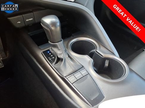 Used 2022 Toyota Camry SE image 16