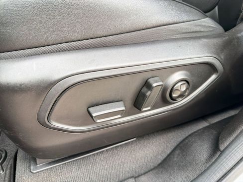 Used 2024 Jeep Grand Cherokee L Limited w/ Luxury Tech Group II image 14