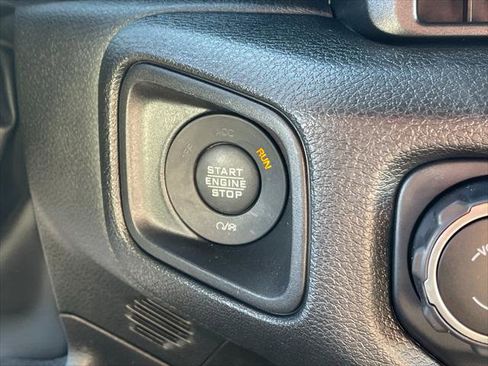 Used 2024 Jeep Gladiator Sport image 24