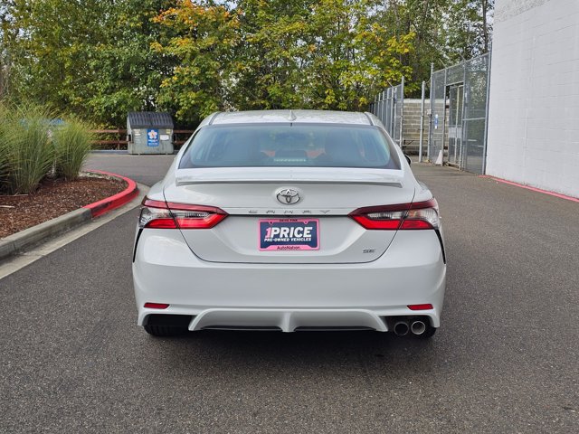 Used 2022 Toyota Camry SE FWD image 6