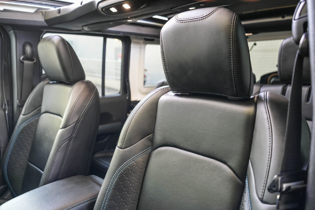 Used 2024 Jeep Wrangler High Altitude AWD/4WD image 20
