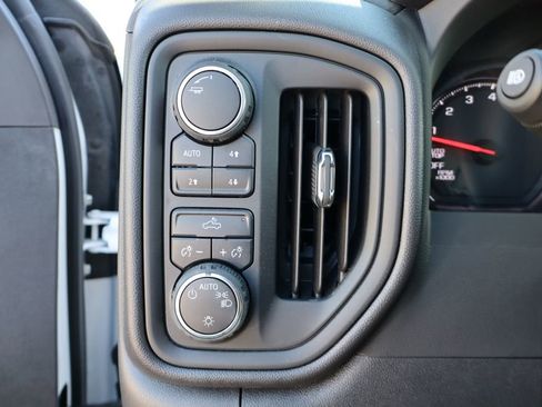 Used 2025 Chevrolet Silverado 1500 Custom Trail Boss image 14