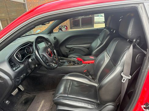 Used 2016 Dodge Challenger SXT Plus RWD image 22