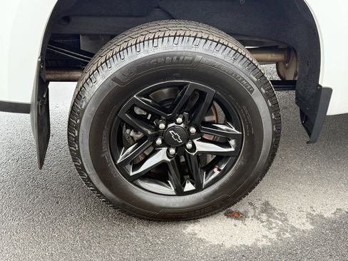 Used 2019 Chevrolet Silverado 1500 LT Trail Boss image 11