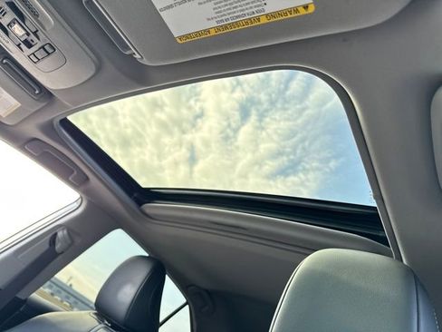 Used 2024 Toyota Camry SE w/ Convenience Package image 31