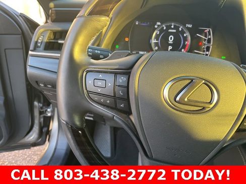 Used 2020 Lexus ES 350 Ultra Luxury image 22