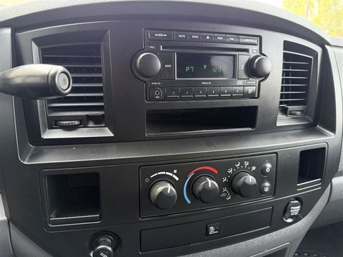 Used 2009 Dodge Ram 2500 Truck SXT image 22