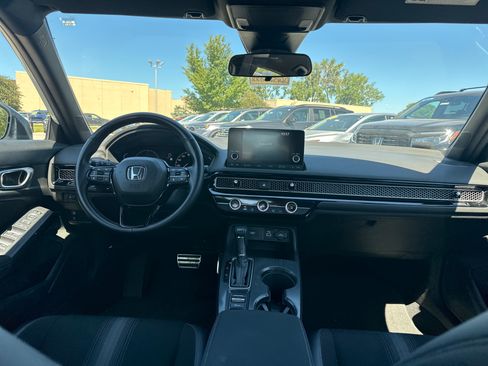 Used 2023 Honda Civic Sport image 16