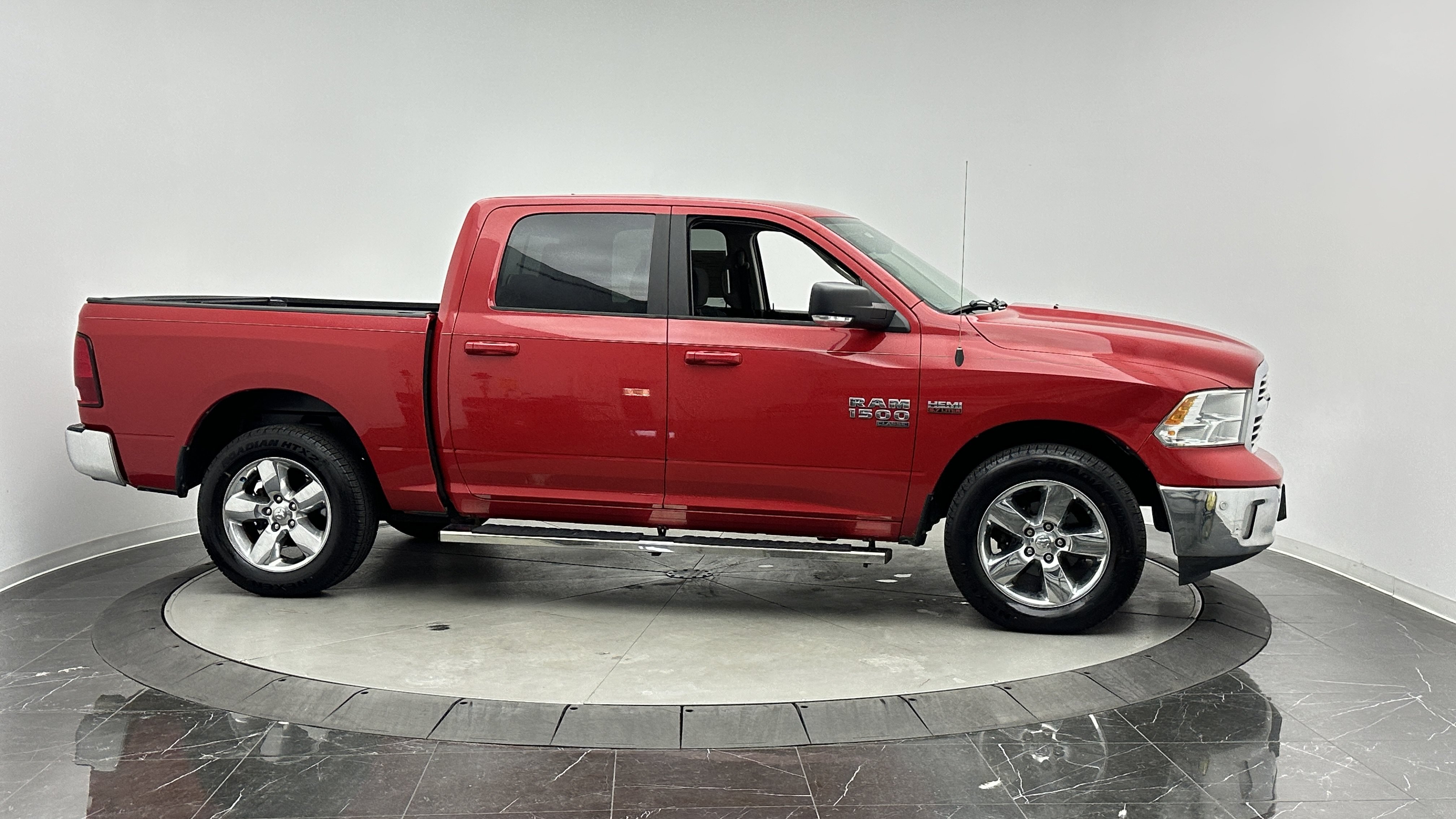 Used 2019 RAM 1500 Big Horn AWD/4WD image 8