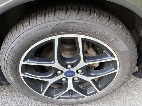 Used 2016 Ford Focus SE w/ SE Sport Package FWD image 10