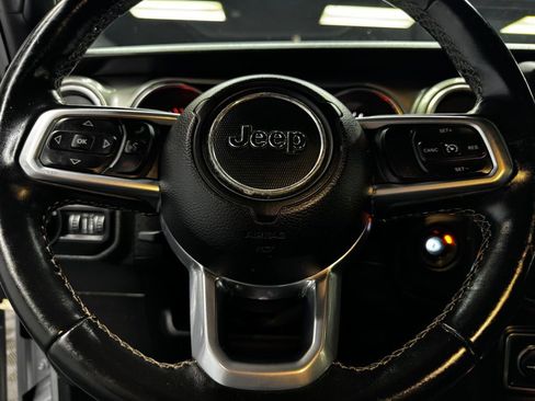 Used 2019 Jeep Wrangler Unlimited Sahara w/ Safety Group image 23