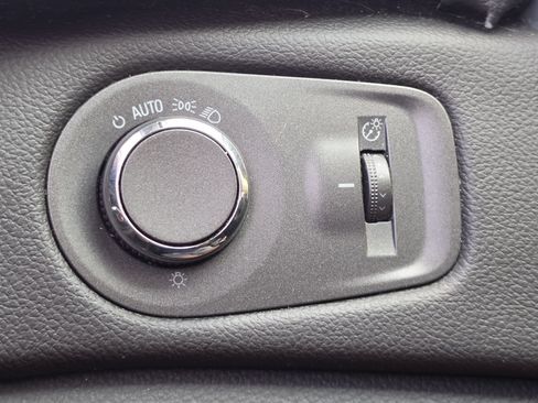 Used 2012 Cadillac SRX Luxury FWD image 14