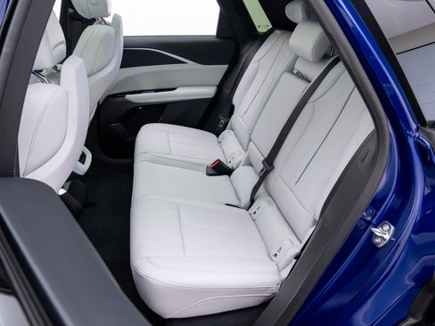 New 2026 Cadillac Lyriq Sport image 14